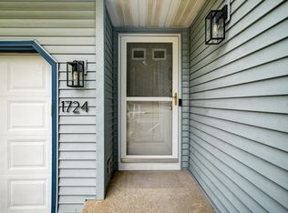 1724 Sapphire Way, Sun Prairie, WI 53590