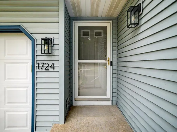 1724 Sapphire Way, Sun Prairie, WI 53590