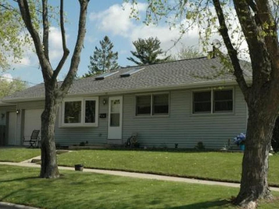 1st image of 949 S Lincoln Ave