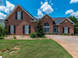 205 Meadow Lake Trl, Greer, SC 29650
