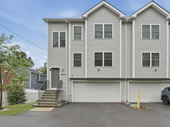 670-670A Burncoat St #A, Worcester, MA 01606
