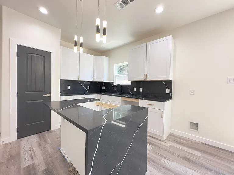 2720 Morning Ave — Photo 8