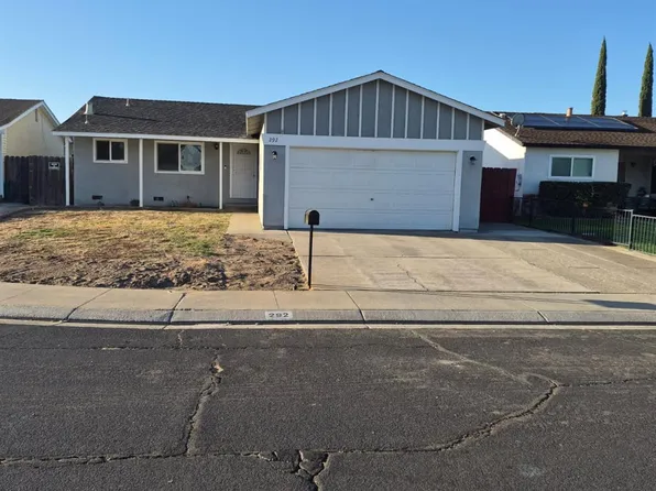 292 Dana Ct, Manteca, CA 95336