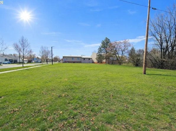 1102 Y Ave, La Grande, OR 97850