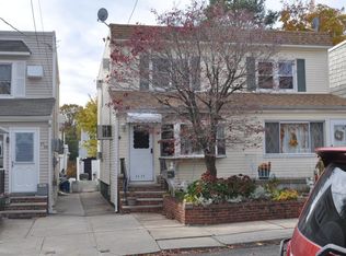 3322 201st St, Bayside, NY 11361