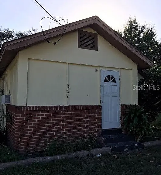 229 S Candler Ave — Photo 8