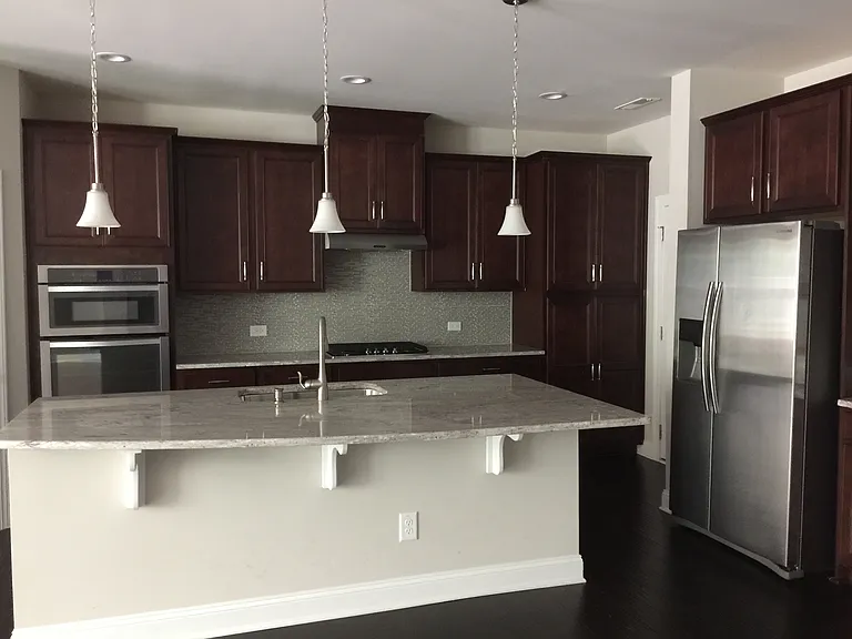 609 Rockcastle Dr W — Photo 3