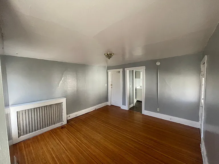 37 Rowley St #1 — Photo 4