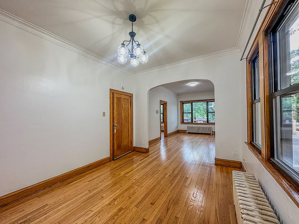 1st image of 1104 N Ashland Ave #2