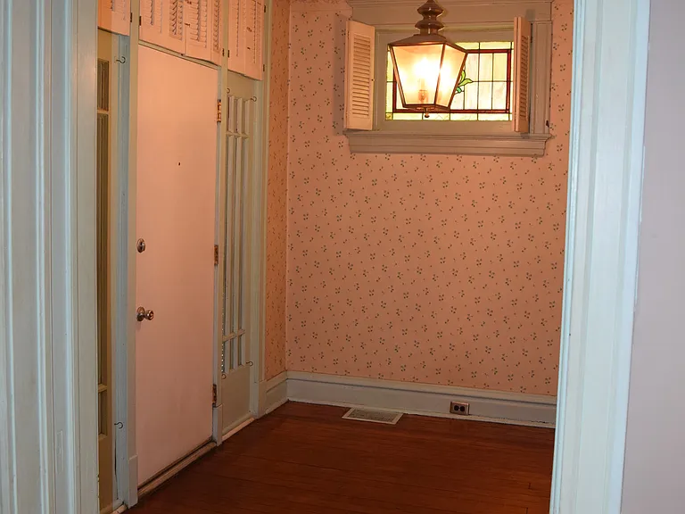 5200 Alaska Ave — Photo 4