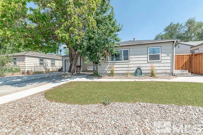 1705 Grandview Ave photo 1