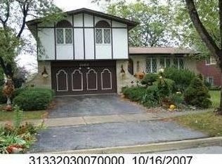 22436 Lakeshore Dr, Richton Park, IL 60471