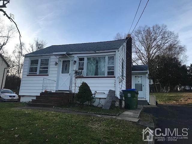 2nd image of 40 Monmouth Ave