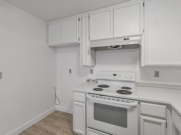 3rd image of 1734 Kent St APT B