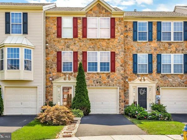 513 Westfield Ct, Quakertown, PA 18951