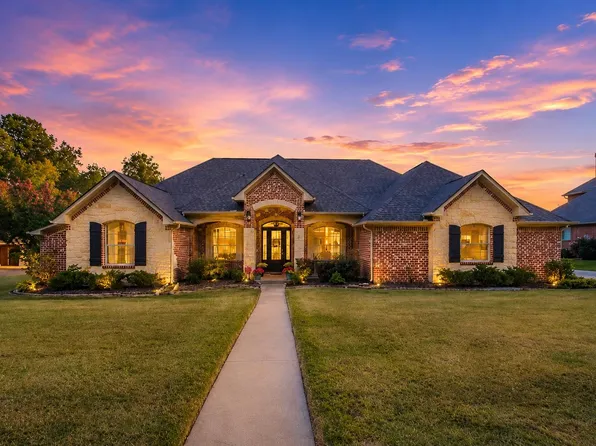 111 Rutland Dr, Hallsville, TX 75650