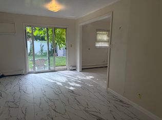 (Undisclosed Address), Oceanside, NY 11572