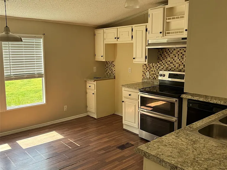 307 Ella Ln — Photo 14