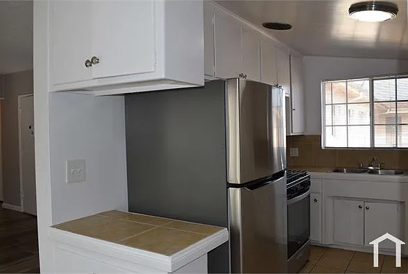 4515 Santo Tomas Dr #8 — Photo 9