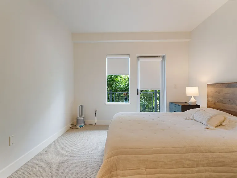1125 NW 9th Ave #302 — Photo 30