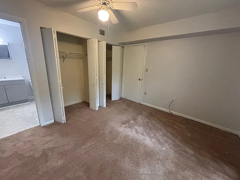 81 SE 16th Ave #D103 — Photo 17