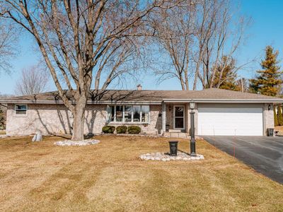14530 Lindsay DRIVE, Brookfield, WI, 53005