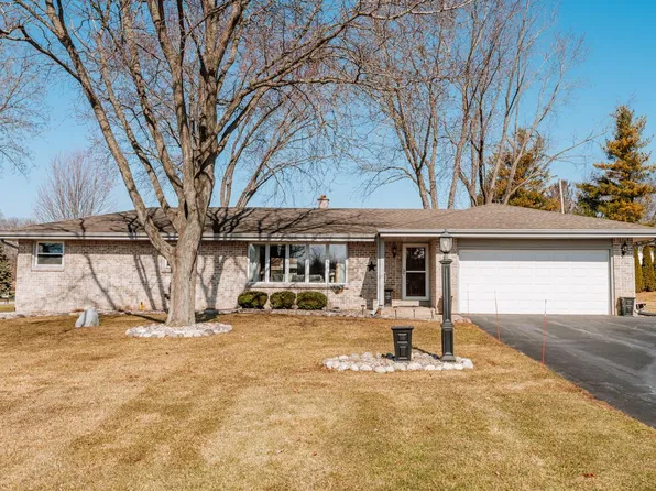 14530 Lindsay DRIVE, Brookfield, WI 53005