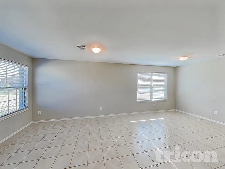 2511 Glen Hollow Dr — Photo 19