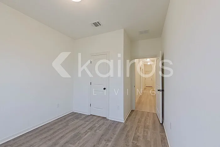 215 Peppercorn Way — Photo 17