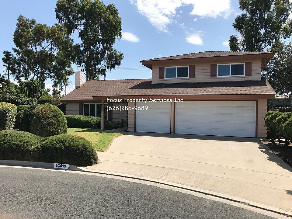 1st image of 14412 Heights Dr