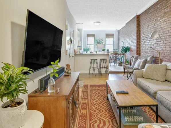 520 East 85th Street image 1 of 13