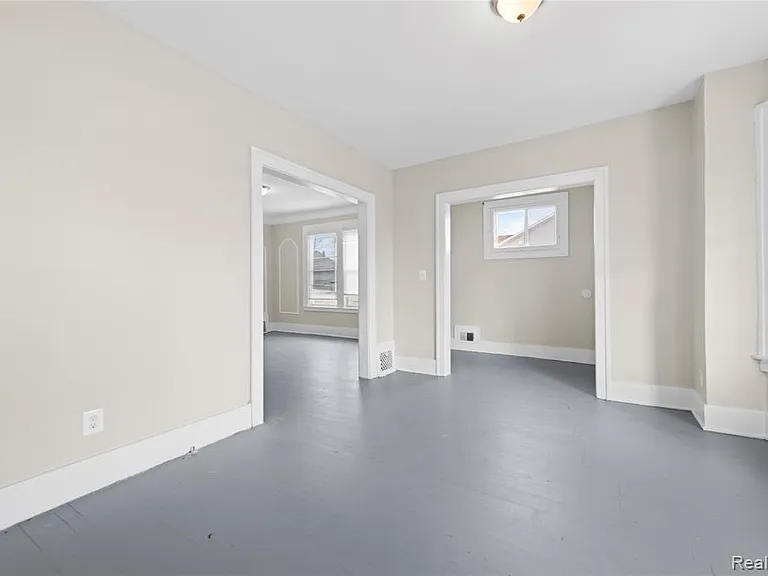 593 Hague Ave #1 — Photo 3