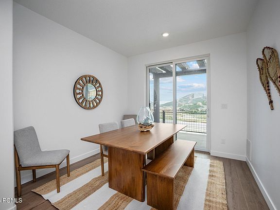 5th image of 2053 W Pinnacle Ln #G4