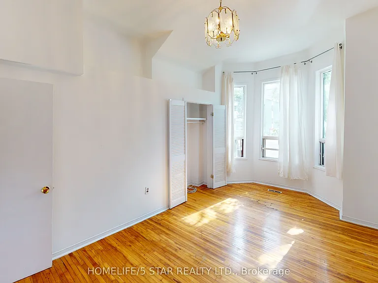 221 Bathurst St #4 — Photo 13