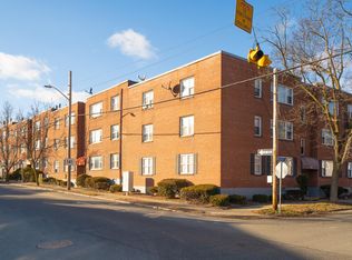 119 Nonotuck St, Holyoke, MA 01040