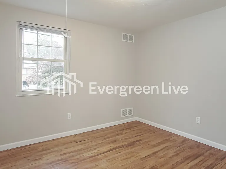 5337 Elmwood Dr — Photo 11
