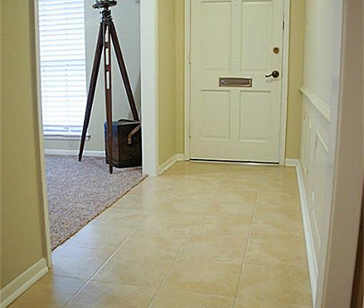 3rd image of 14035 Hollypark Dr