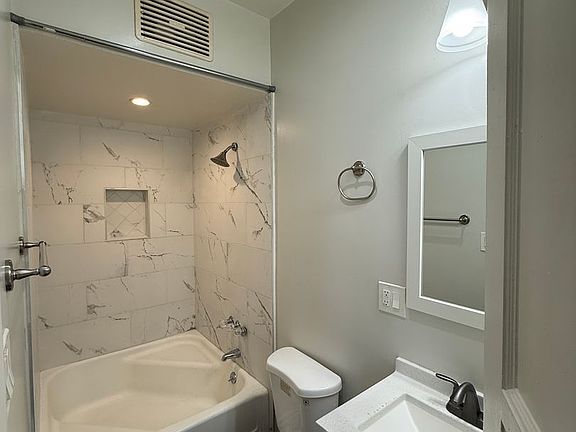 3rd image of 200 S Lake St APT 1