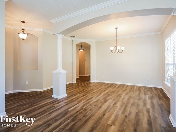 3rd image of 667 Southland Ln