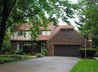 323 Old Oak Dr, Cortland, OH