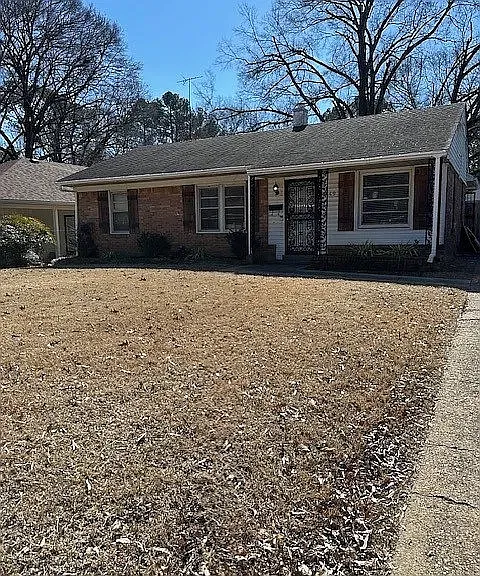3 bed, 1600 sqft, $1,700 — Photo 2