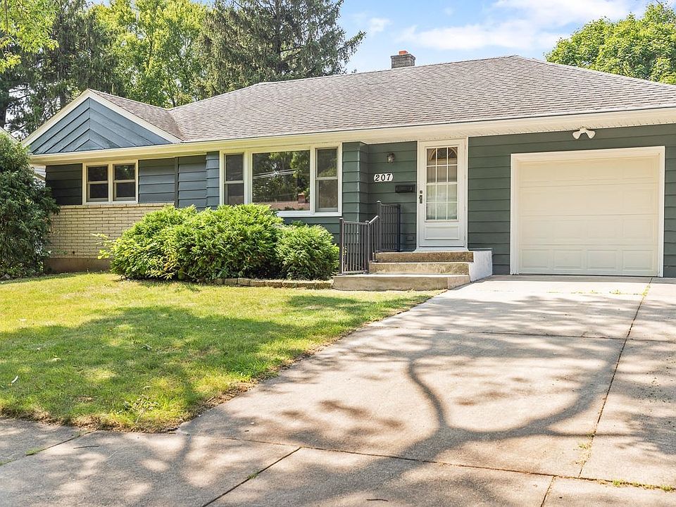 1st image of 207 Oak Knls S