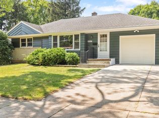 207 Oak Knls S, Rockford, IL