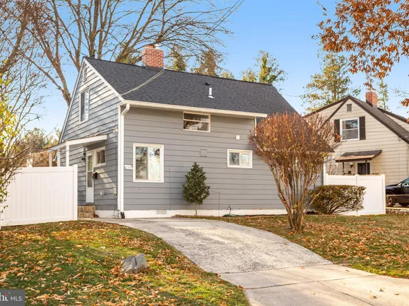 5706 Denfield Rd, Rockville, MD 20851