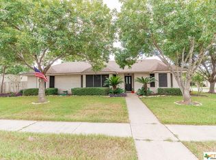 106 Windcrest Dr, Victoria, TX 77904