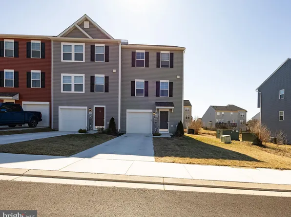 296 Nocking Point Blvd, Martinsburg, WV 25403