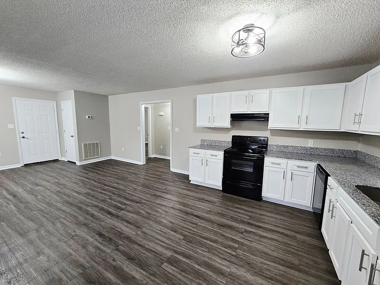 Country Shores Apartments — Photo 62