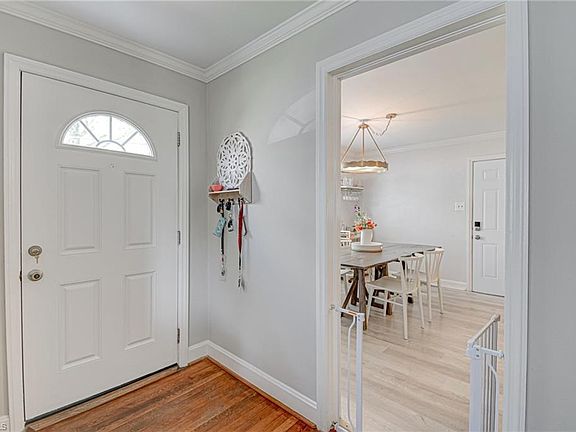 4th image of 1001 Madison Ave