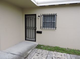 33 E 27th St APT 3, Riviera Beach, FL 33404