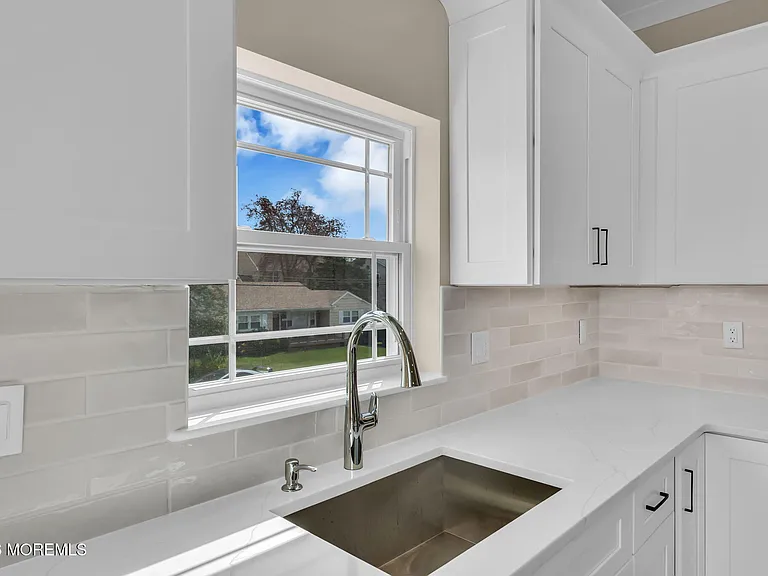 58 Cove Rd — Photo 25